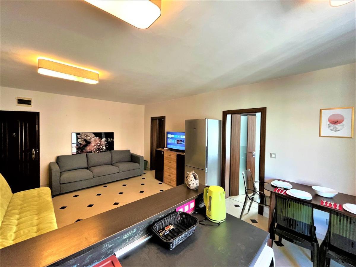 Botabara 312 Self Catering Beach Apartment Pomorie Extérieur photo