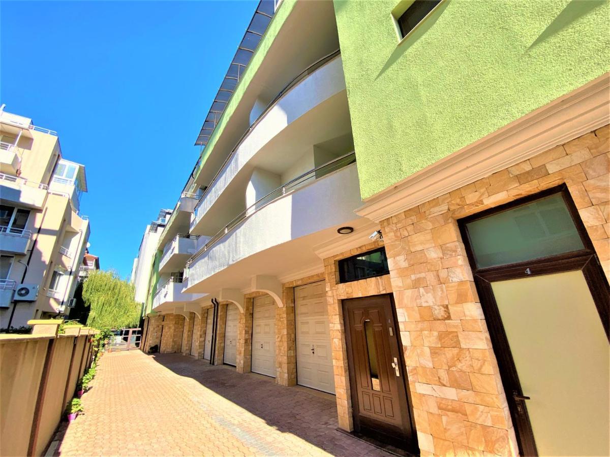 Botabara 312 Self Catering Beach Apartment Pomorie Extérieur photo