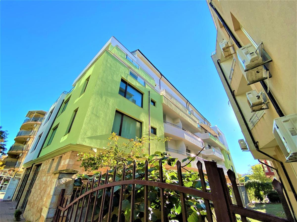 Botabara 312 Self Catering Beach Apartment Pomorie Extérieur photo