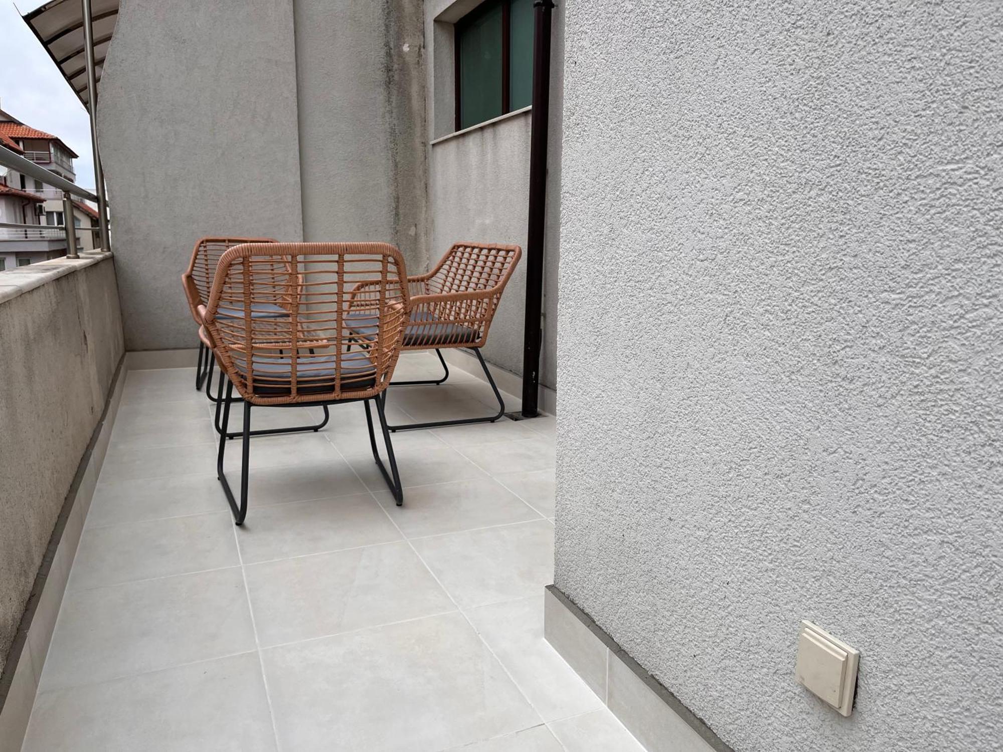 Botabara 312 Self Catering Beach Apartment Pomorie Extérieur photo