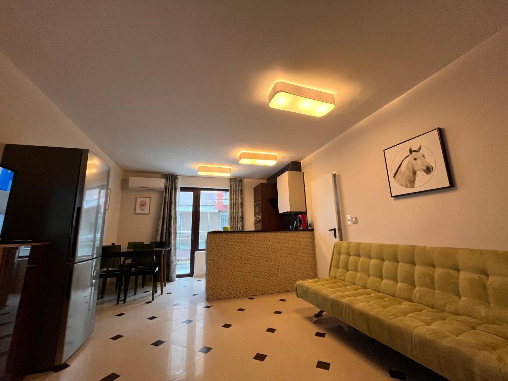 Botabara 312 Self Catering Beach Apartment Pomorie Extérieur photo