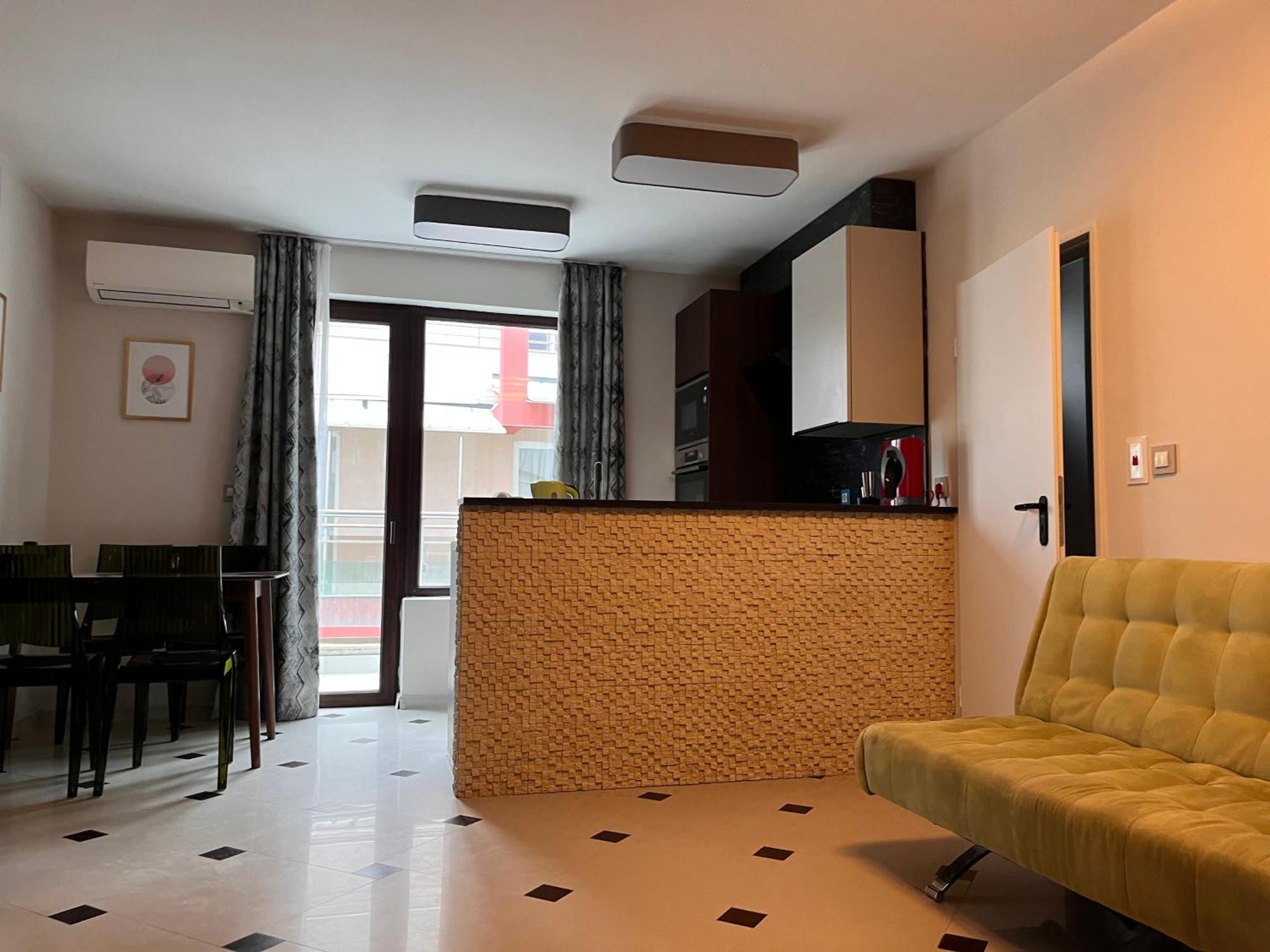 Botabara 312 Self Catering Beach Apartment Pomorie Extérieur photo